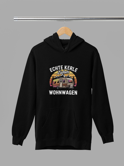 Echte Kerle ziehen Wohnwagen